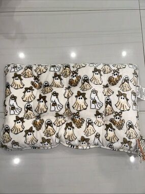 EnVogue Coquette Cheetah Print Ghost Pet/Dog Bed 19”x30”